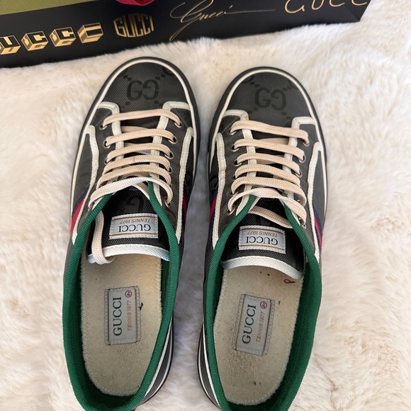 Men’s Gucci shoes - Picture 6 of 7